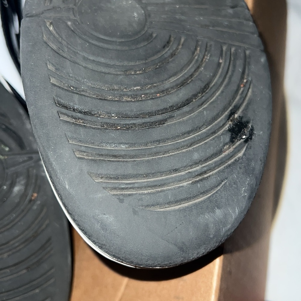 Nike Black and White “Panda “ sneakers - Picture 4 of 7